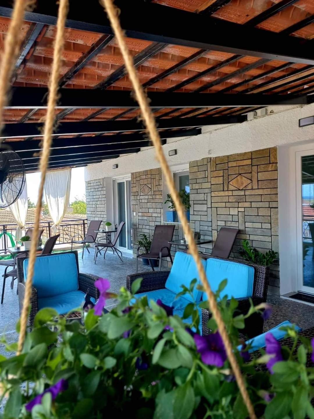 Four Sis Rooms Mangana Ngoại thất bức ảnh